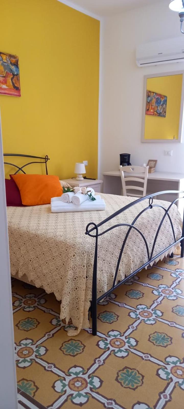 Regina Stella Bed & Breakfast Lascari Exterior foto